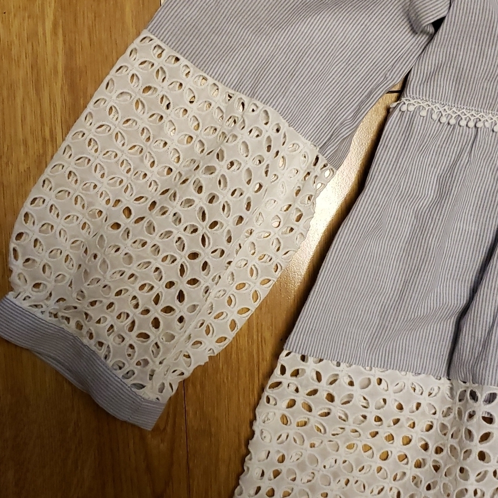 NWT Doe & Rae striped eyelet top sz large - Picture 2 of 3